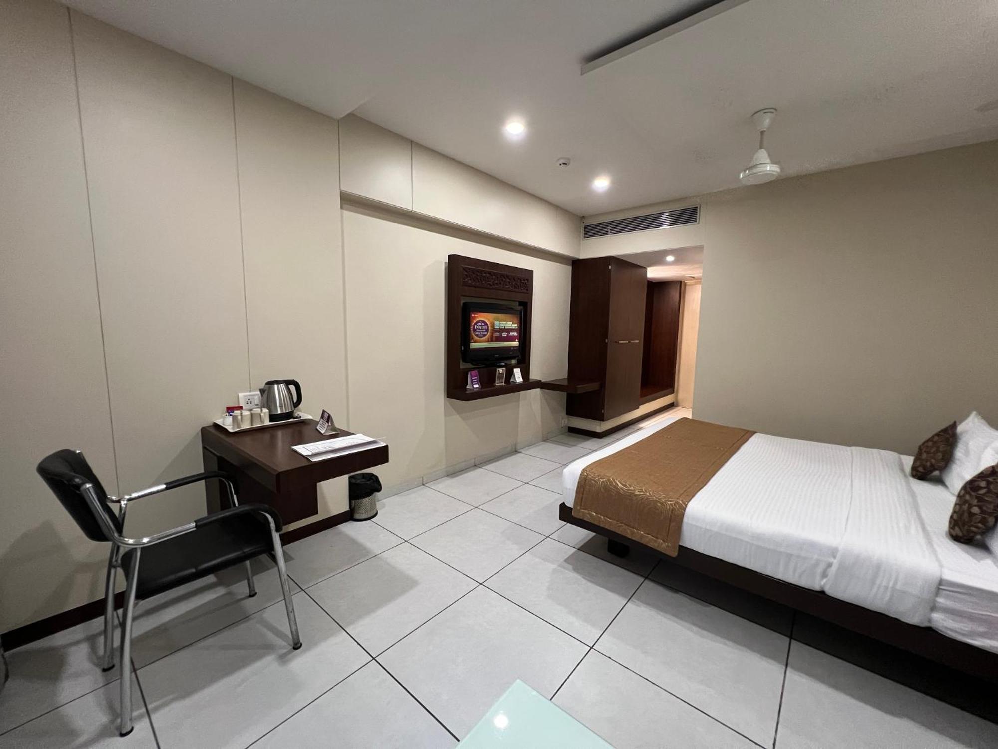 Vits Shalimar, Ankleshwar Hotel Exterior photo