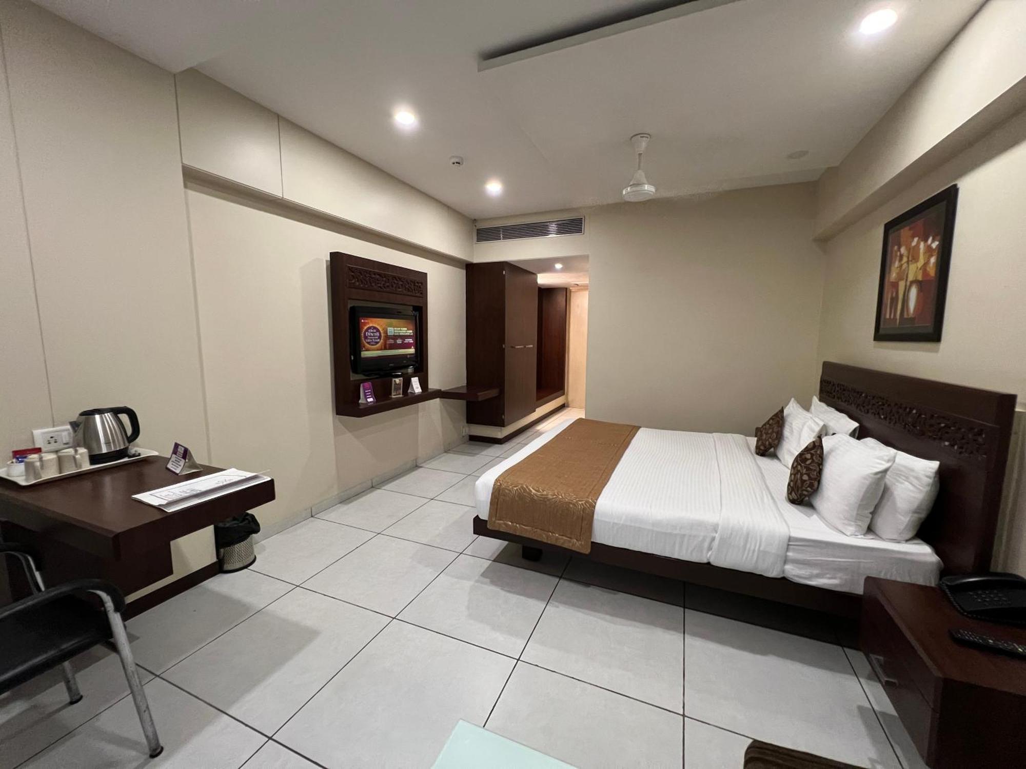Vits Shalimar, Ankleshwar Hotel Exterior photo