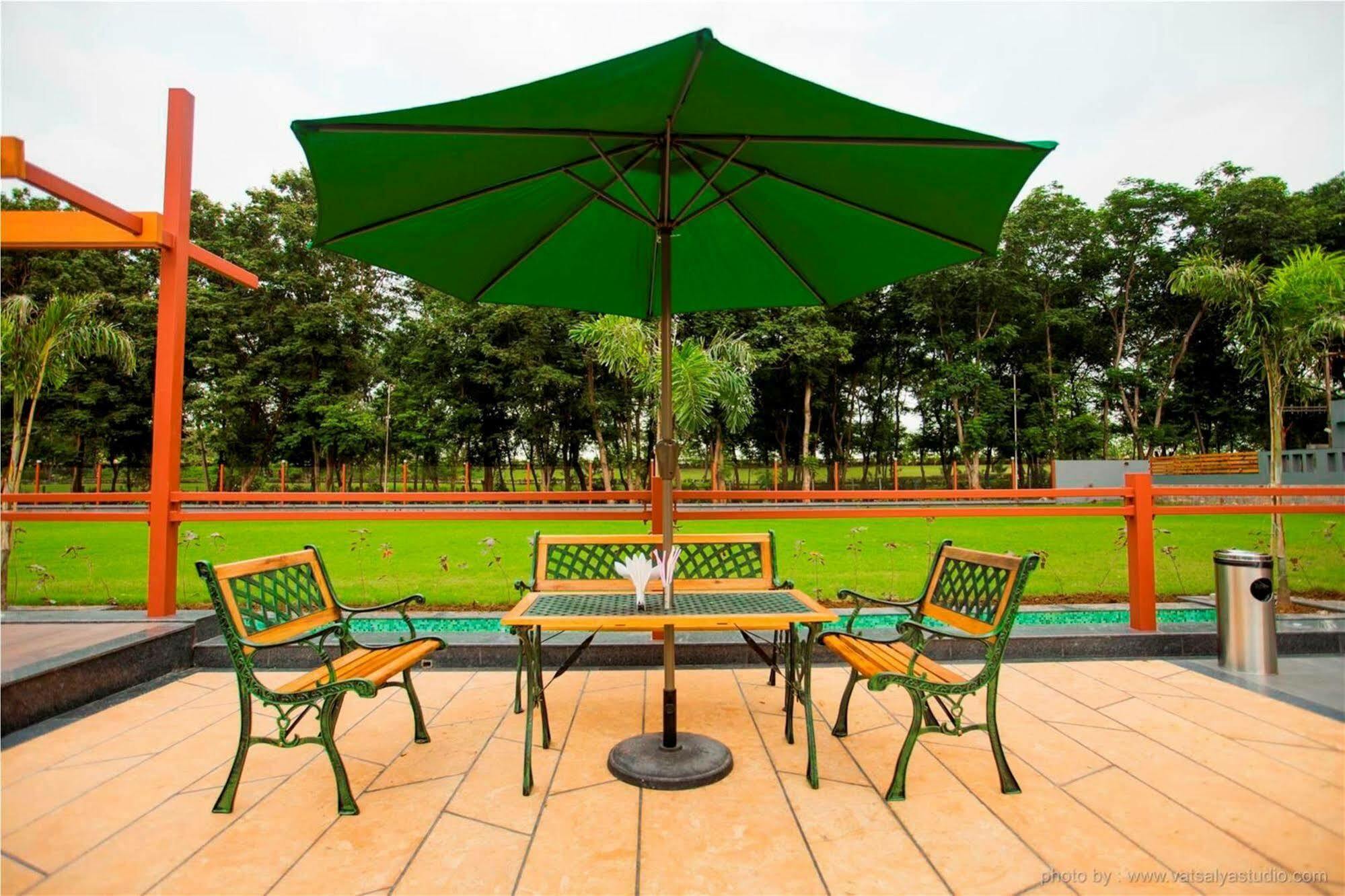 Vits Shalimar, Ankleshwar Hotel Exterior photo